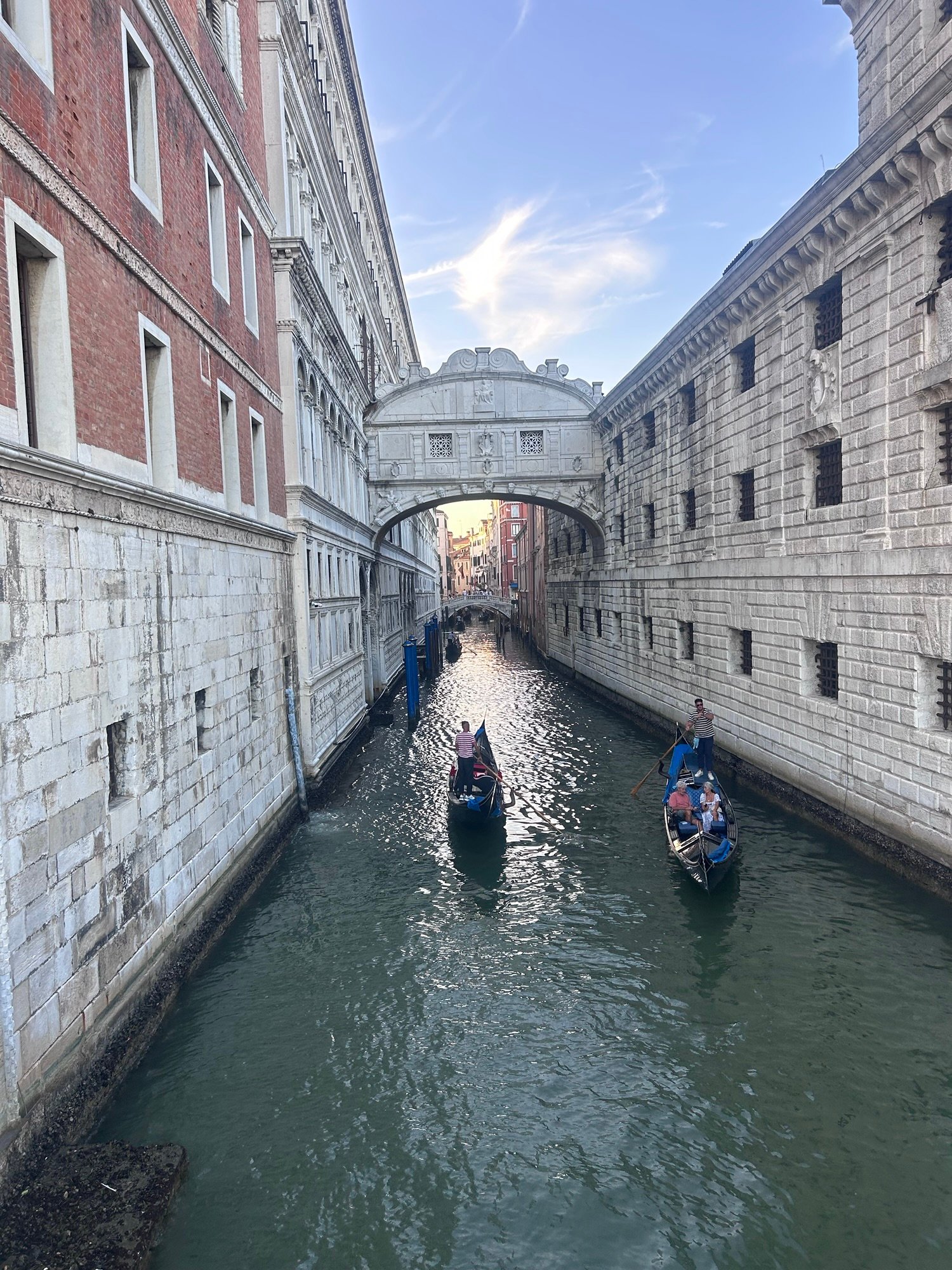Bridge of Sighs and gondolas during our day in Venice with kids